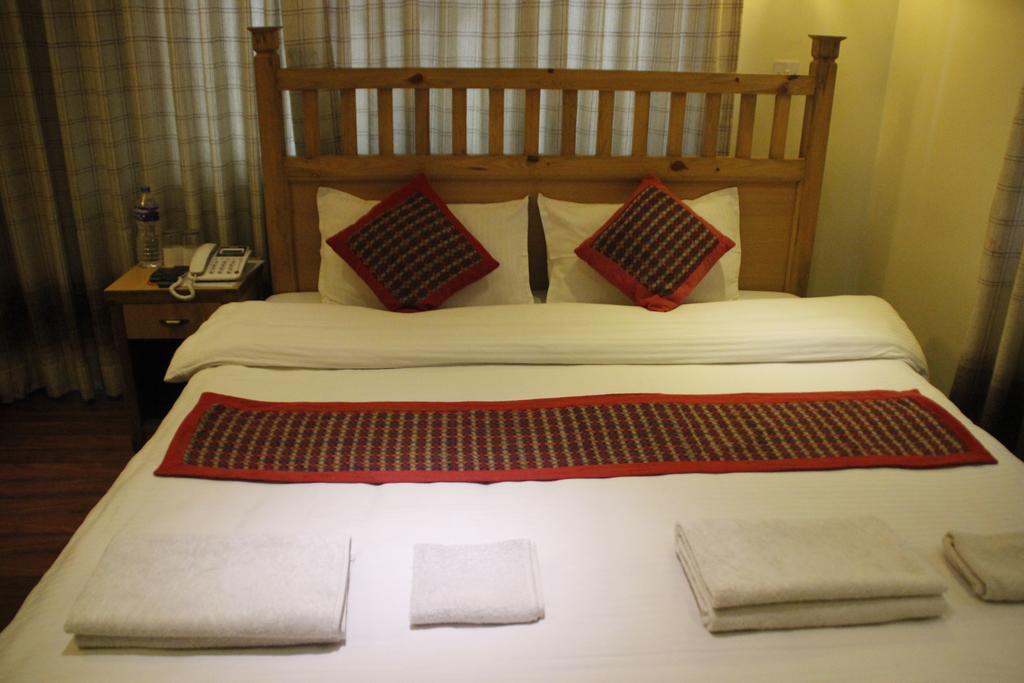 Hotel Peace N Park Κατμαντού Δωμάτιο φωτογραφία