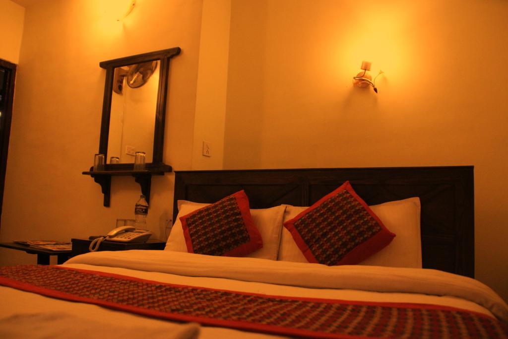Hotel Peace N Park Κατμαντού Εξωτερικό φωτογραφία