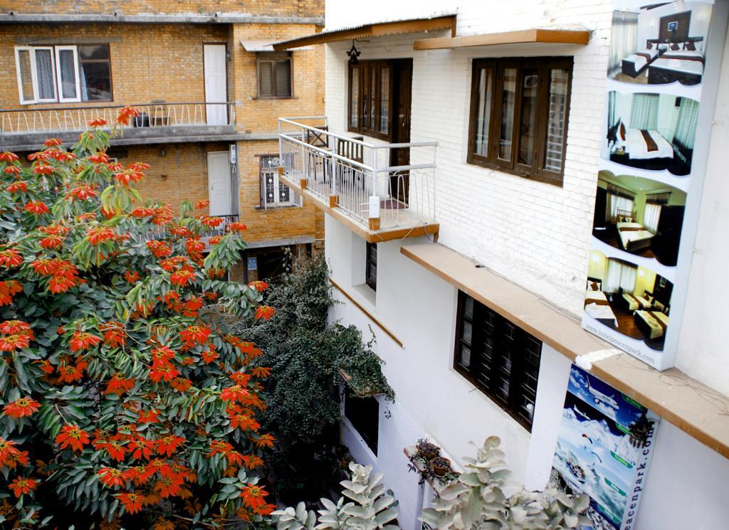 Hotel Peace N Park Κατμαντού Εξωτερικό φωτογραφία