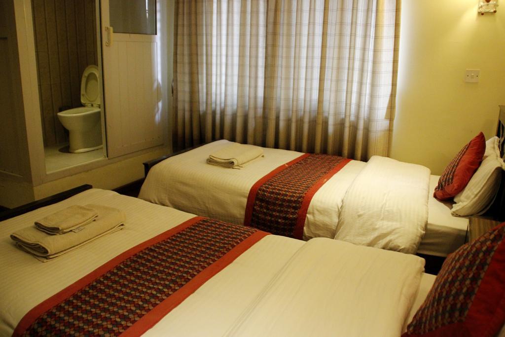 Hotel Peace N Park Κατμαντού Δωμάτιο φωτογραφία