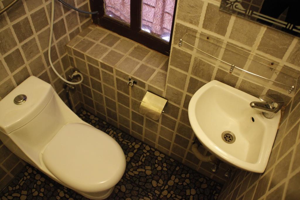 Hotel Peace N Park Κατμαντού Εξωτερικό φωτογραφία