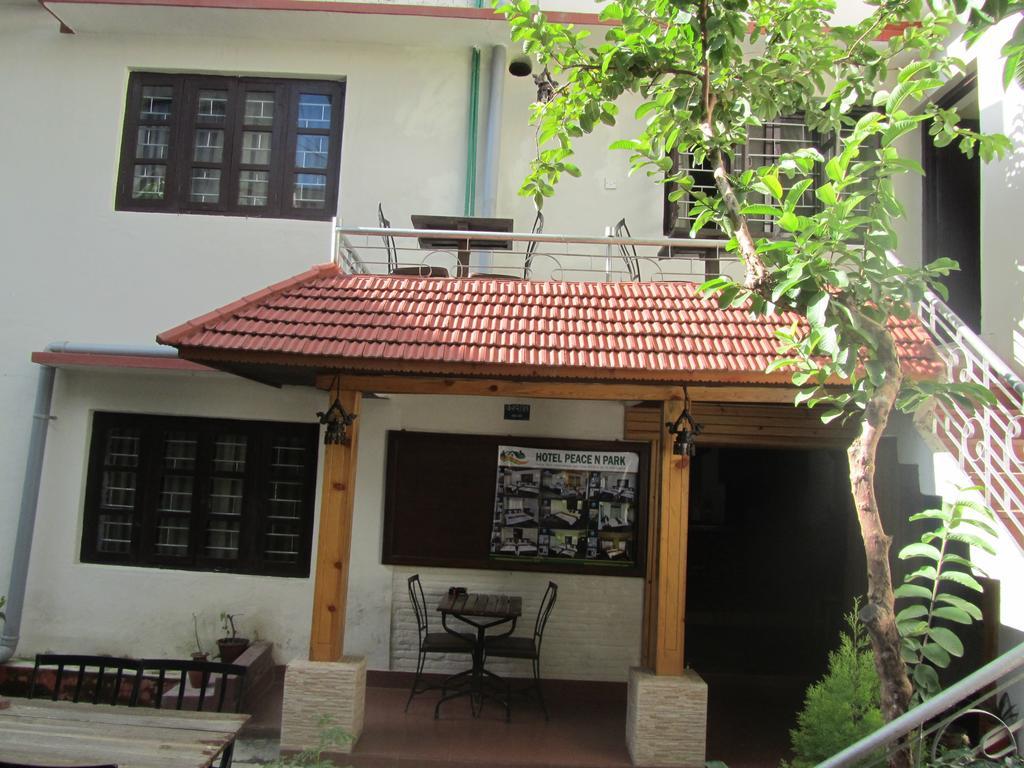 Hotel Peace N Park Κατμαντού Δωμάτιο φωτογραφία