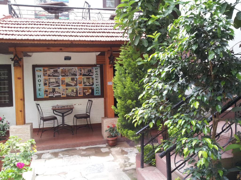 Hotel Peace N Park Κατμαντού Εξωτερικό φωτογραφία